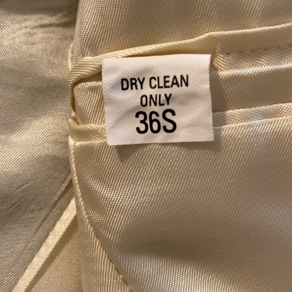 Blazer - Picture 4 of 5